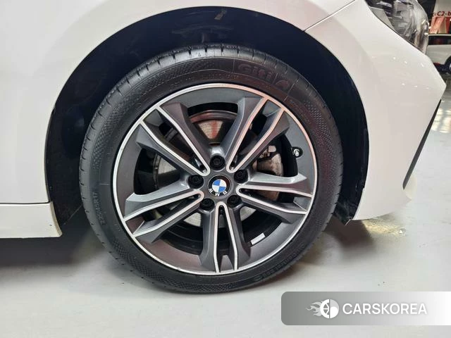 BMW 1 series id 4336289 из Китая 36