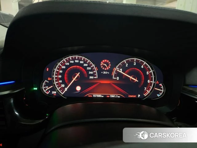 BMW 5 Series (G30) id 4620469 из Кореи 17