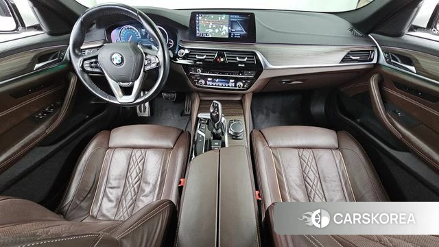 BMW 5 Series (G30) id 4417457 из Кореи 30