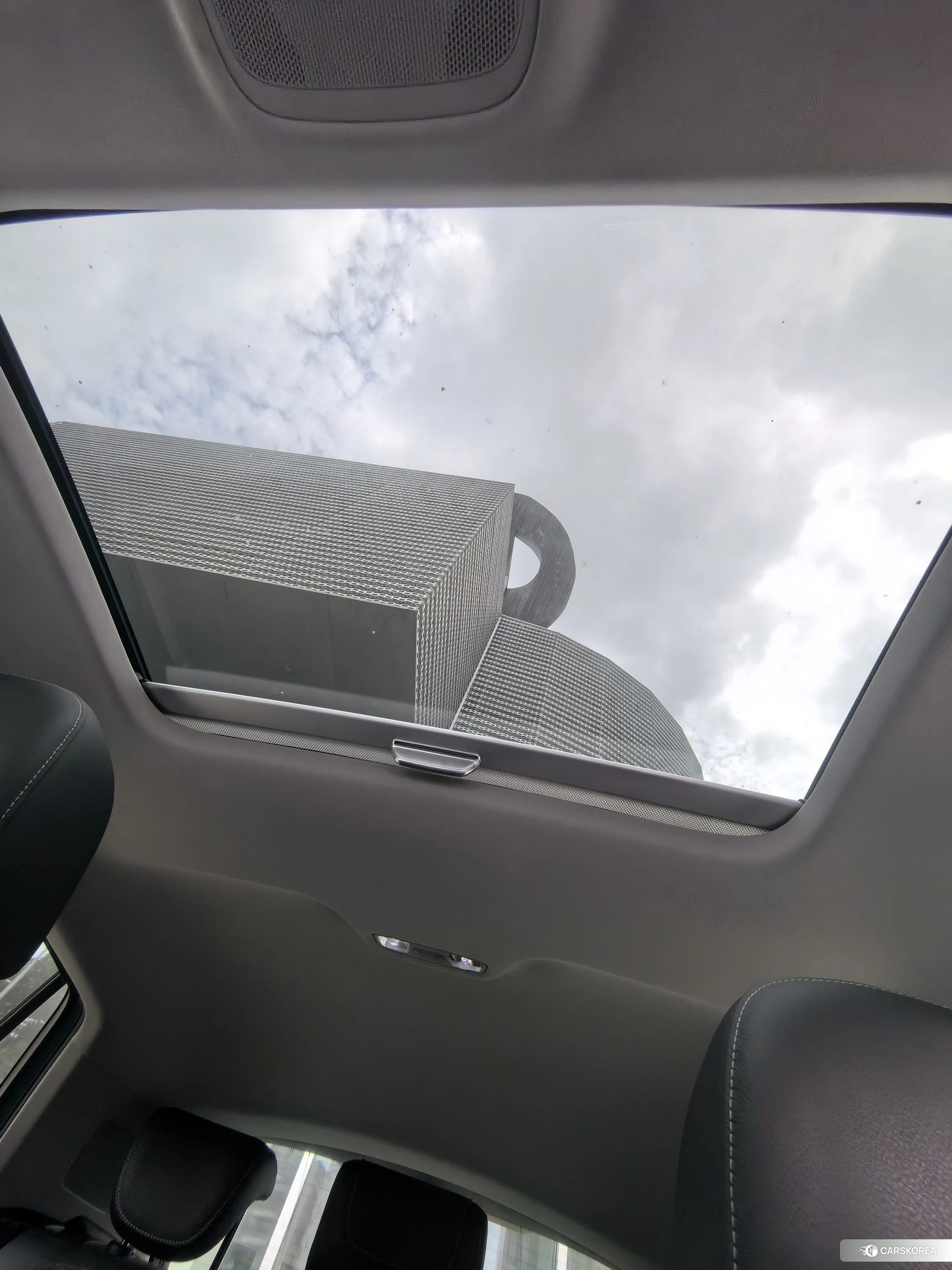 Audi Q2L id 4440720 из Китая 16
