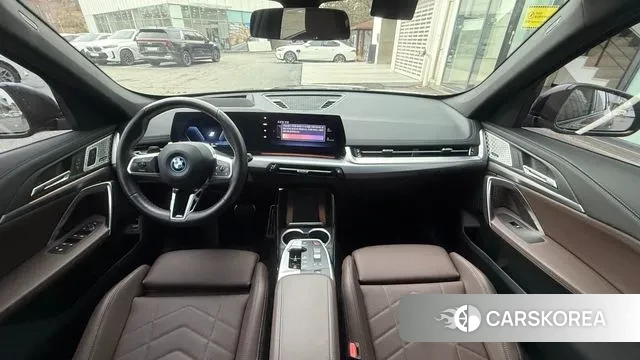 BMW iX1 (U11) id 3482331 из Кореи 17