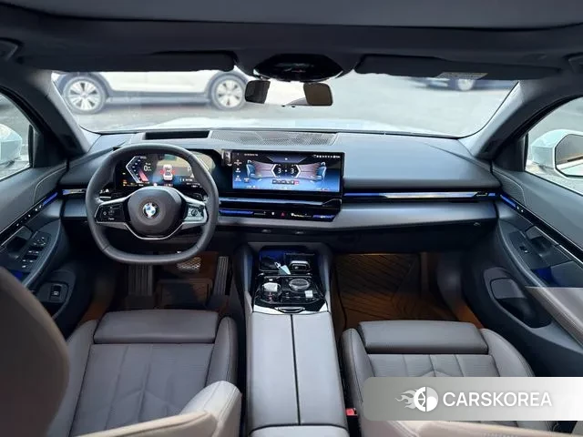 BMW 5 Series (G60) id 3063004 из Кореи 17