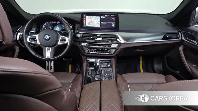 BMW 5 Series (G30) id 3195949 из Кореи 17