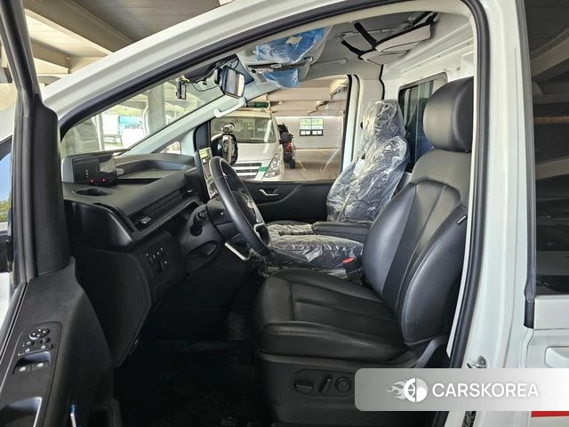 Hyundai Staria id 4308921 из Кореи 15