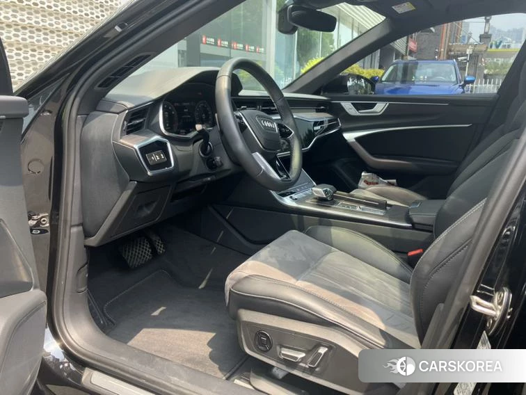Audi A6L id 4512398 из Китая 9