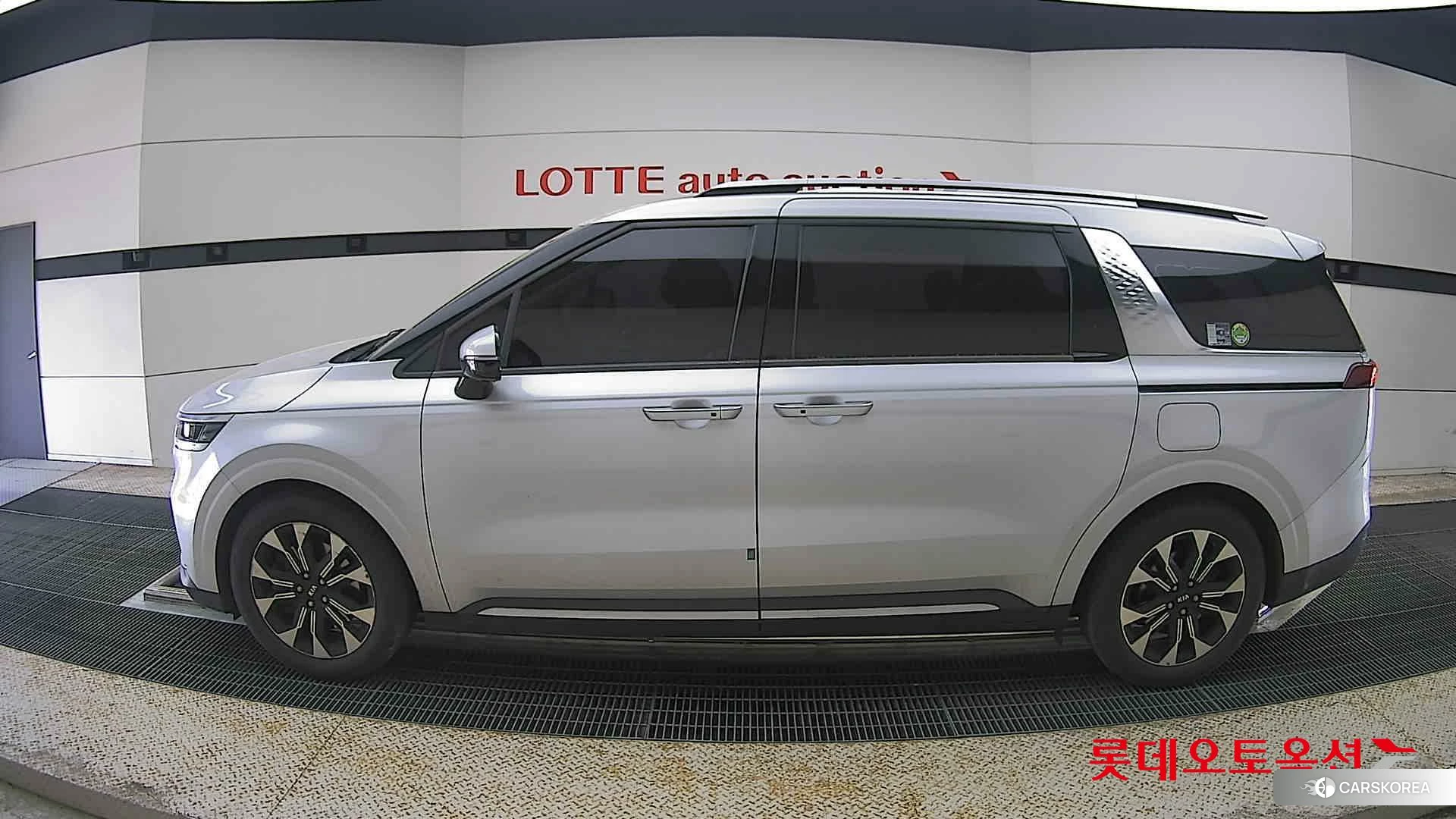 Kia Carnival id 4289436 из Кореи 35
