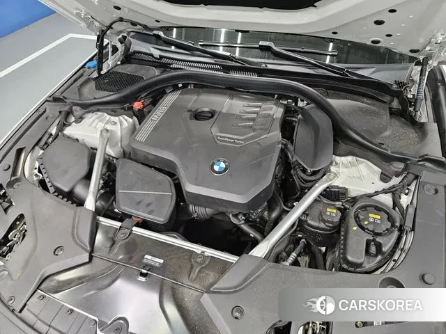 BMW 5 Series (G30) id 3360577 из Кореи 14