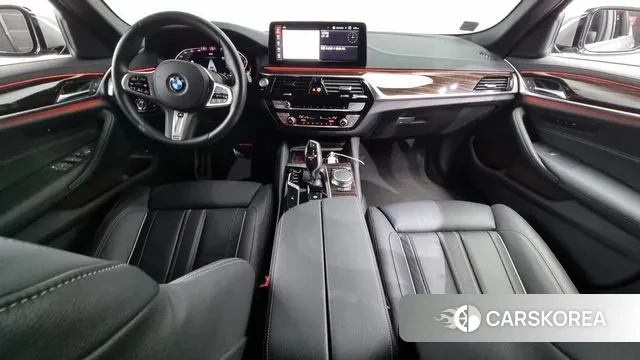 BMW 5 Series (G30) id 3012127 из Кореи 17