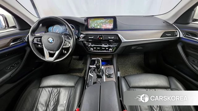 BMW 5 Series (G30) id 4232922 из Кореи 17