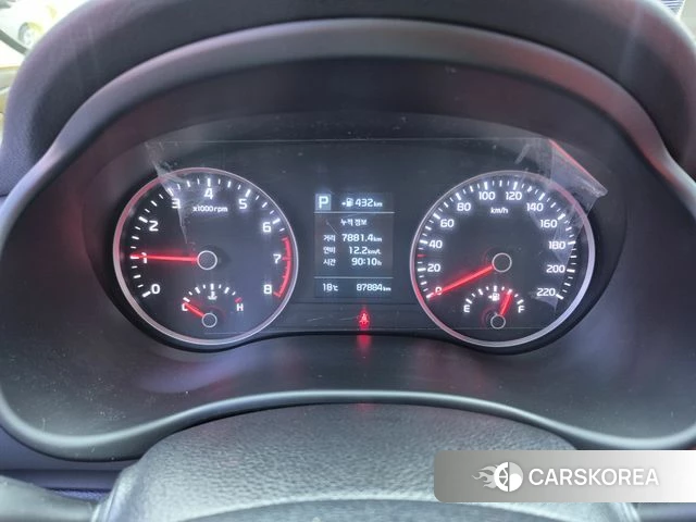 Kia Stonic id 3845741 из Кореи 17