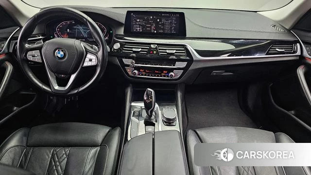 BMW 5 Series (G30) id 3911373 из Кореи 17