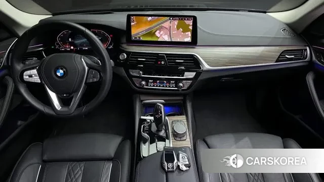 BMW 5 Series (G30) id 3011757 из Кореи 17