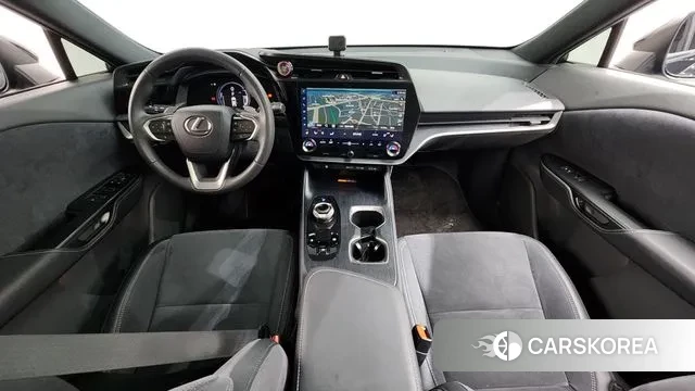 Lexus RZ450e id 3751391 из Кореи 17