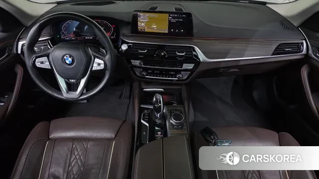 BMW 5 Series (G30) id 3698103 из Кореи 17