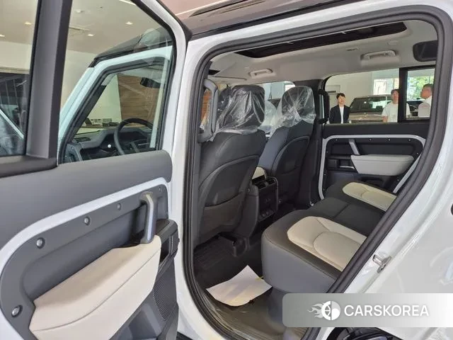 Land Rover Defender (L663) id 3026555 из Кореи 17