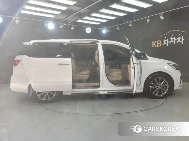 Kia The New Carnival id 3474719 из Кореи 17