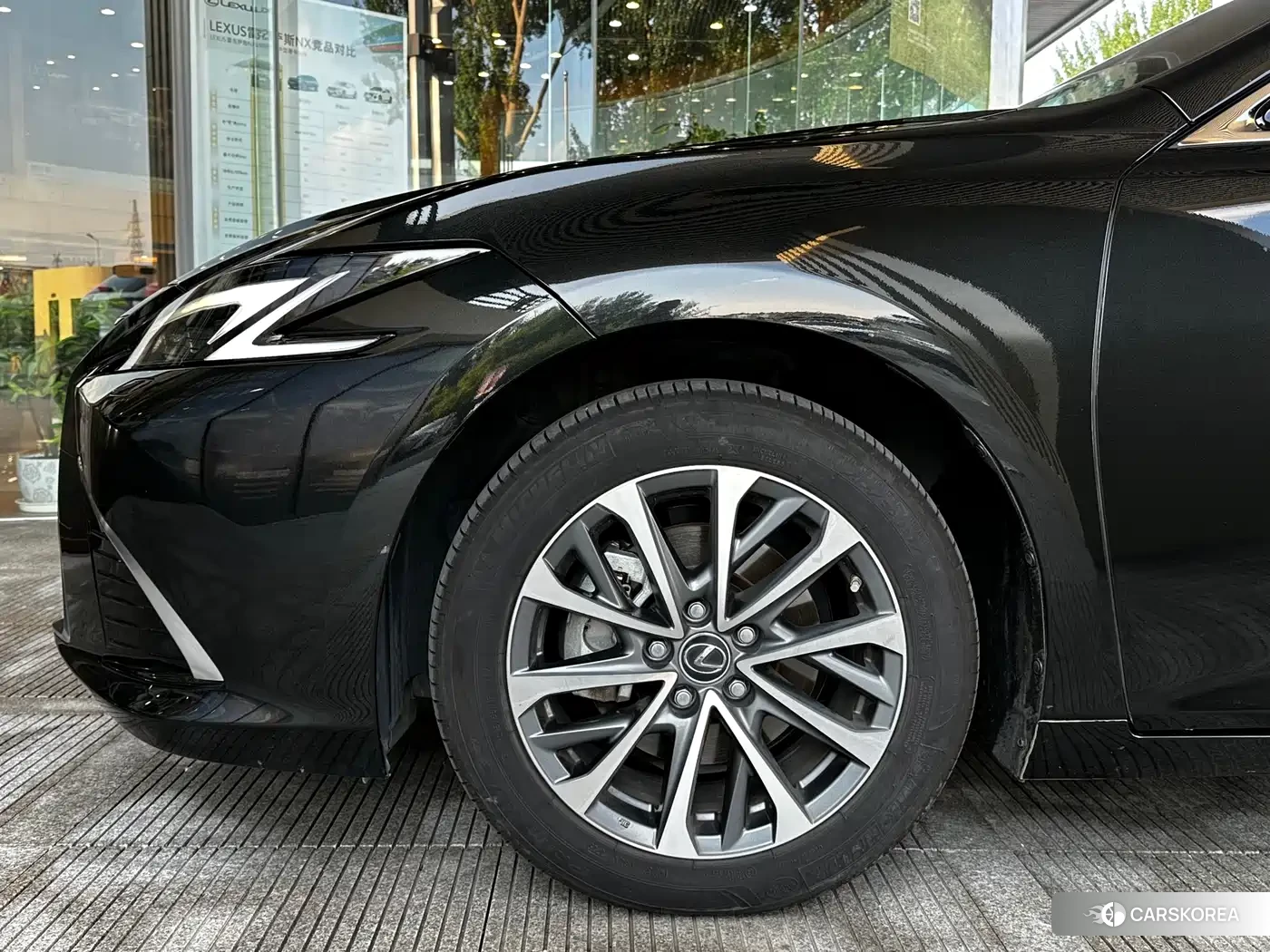 Lexus ES id 4570326 из Китая 11
