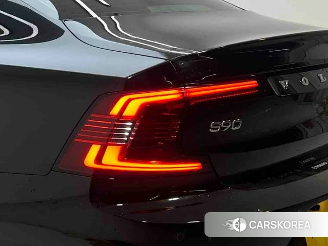 Volvo S90 id 3896299 из Китая 17
