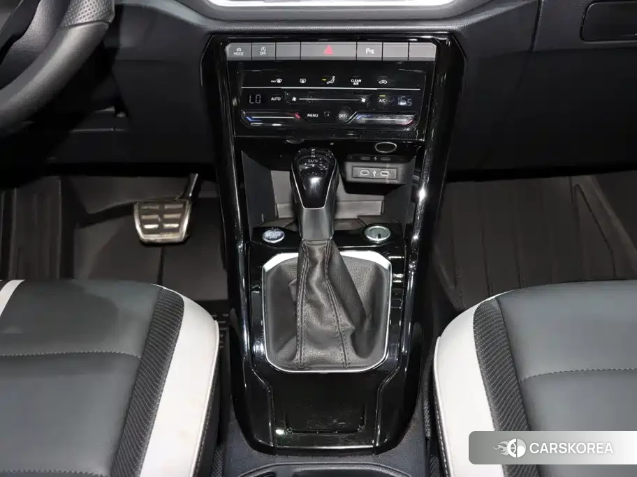 Volkswagen T-Roc id 4606888 из Китая 17