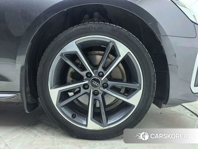 Audi A4L id 4307755 из Китая 23