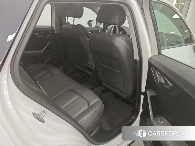 Audi Q2L id 4234884 из Китая 14