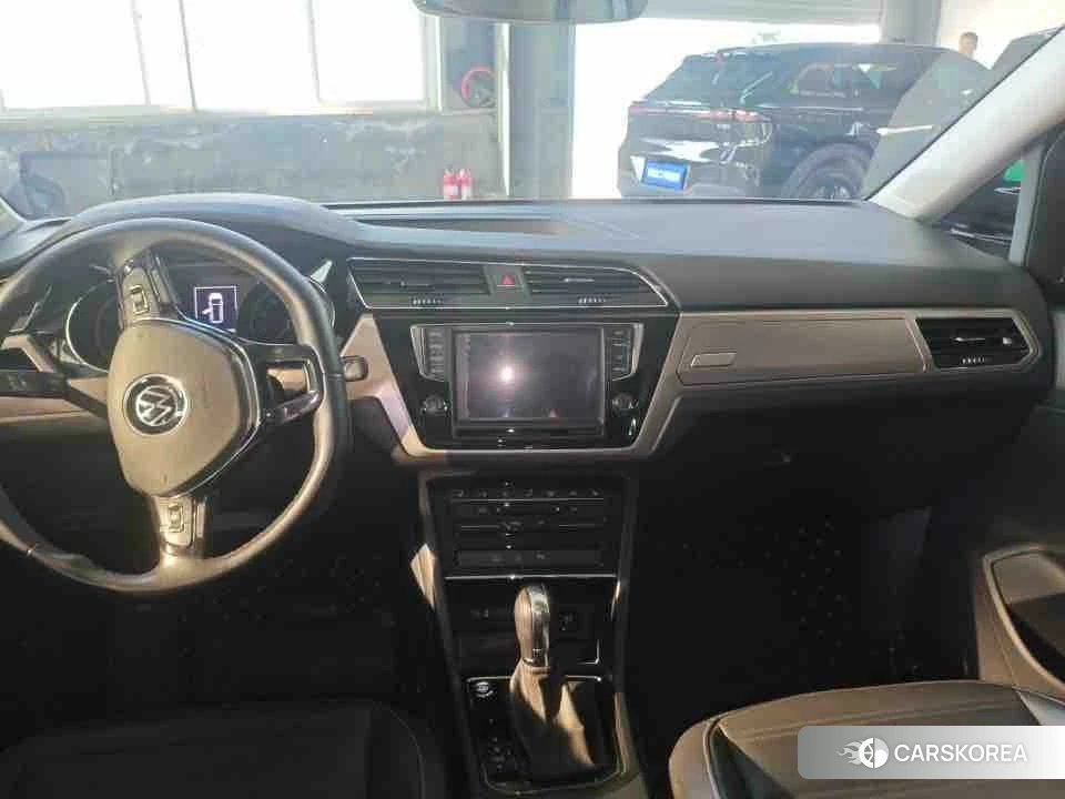 Volkswagen Touran L id 4452098 из Китая 12