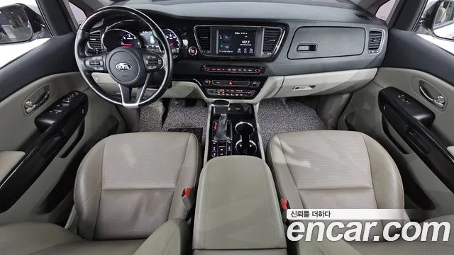 Kia The New Carnival id 2762354 из Кореи 17