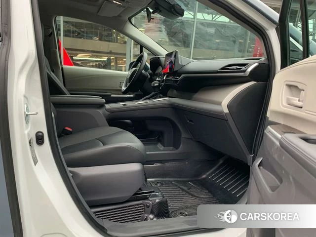 Toyota Saina id 4279171 из Китая 21