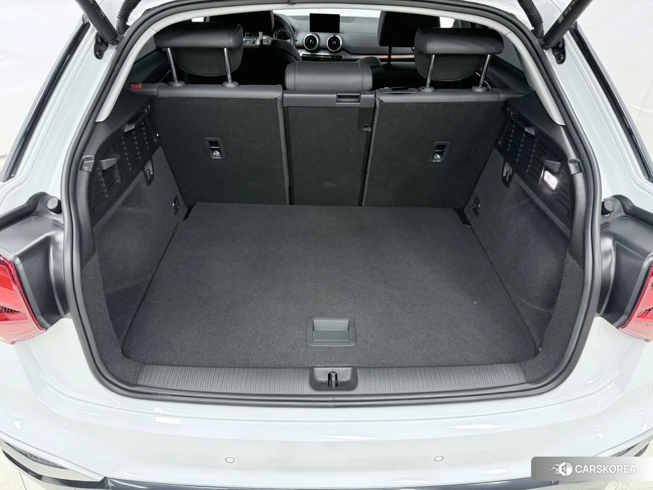 Audi Q2L id 4473468 из Китая 22