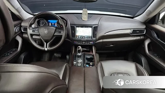 Maserati Levante id 3029390 из Кореи 17