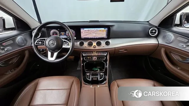 Mercedes-Benz E-Class W213 id 3713529 из Кореи 17