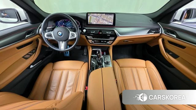 BMW 5 Series (G30) id 3818481 из Кореи 17