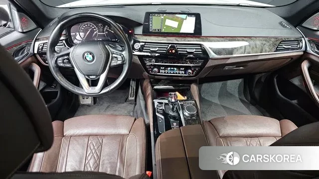 BMW 5 Series (G30) id 3627315 из Кореи 17