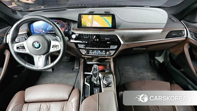 BMW 5 Series (G30) id 3873131 из Кореи 17