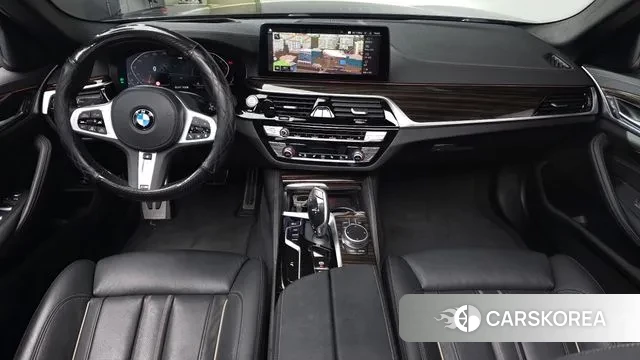 BMW 5 Series (G30) id 3433542 из Кореи 17