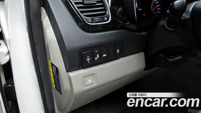 Kia The New Carnival id 2765038 из Кореи 17