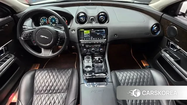 Jaguar All New XJ id 3494198 из Кореи 17