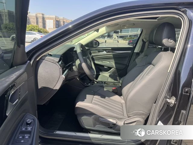 Volkswagen Passat PHEV id 4393181 из Китая 18