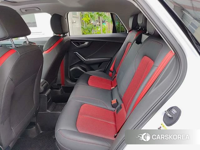 Audi Q2L id 4278448 из Китая 8