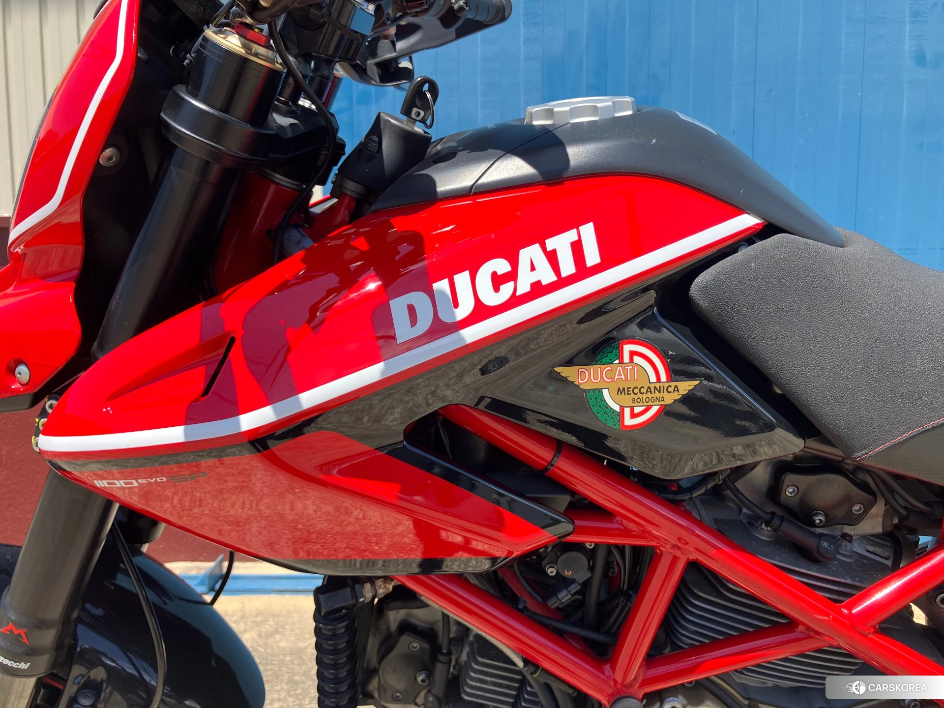 Ducati HYPERMOTARD 1100 EVO SP id 4374402 из Японии 17