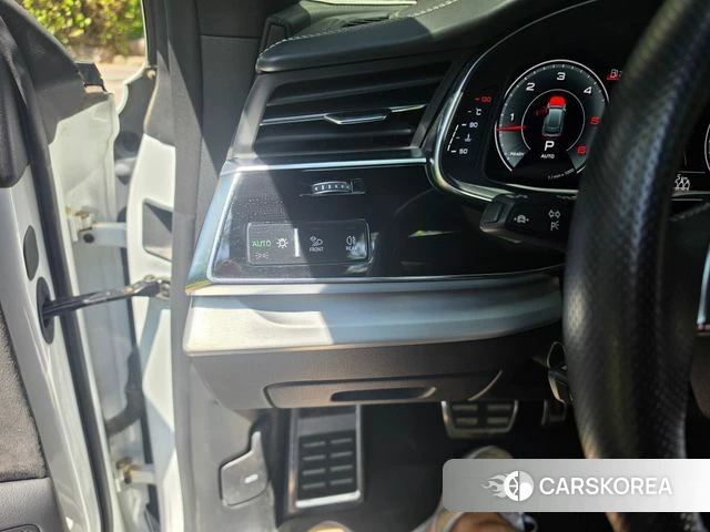 Audi Q8 (4M) id 4481914 из Кореи 14