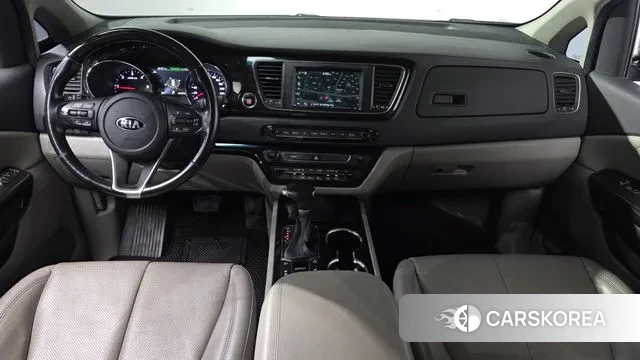 Kia The New Carnival id 3038960 из Кореи 17