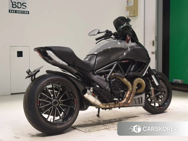 Проданный Ducati DIAVEL CARBON 2012 из Японии