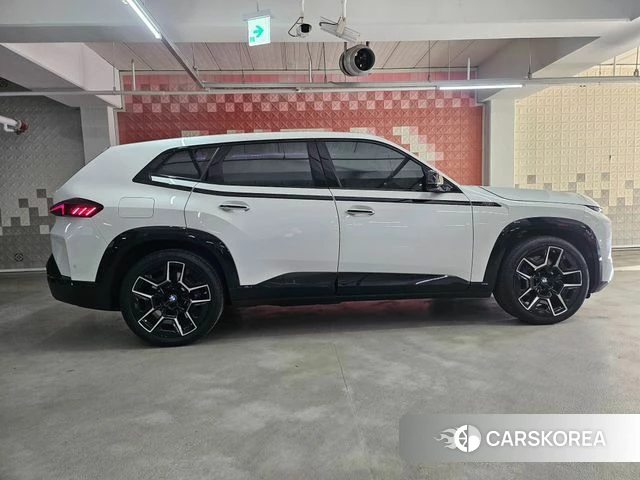 BMW XM (G09) id 3891410 из Кореи 9