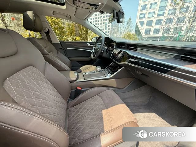 Audi A7L id 4260601 из Китая 7