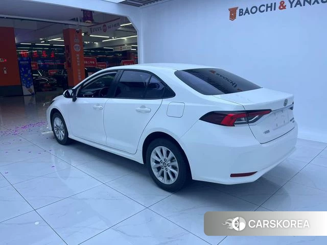 Toyota Corolla id 4368118 из Китая 8