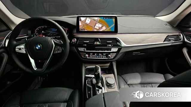 BMW 5 Series (G30) id 4561321 из Кореи 17
