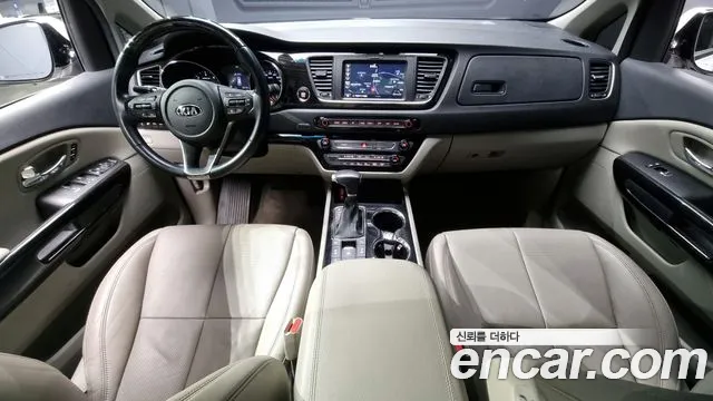 Kia The New Carnival id 2498272 из Кореи 17