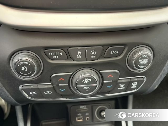 Jeep Free light id 4253277 из Китая 15