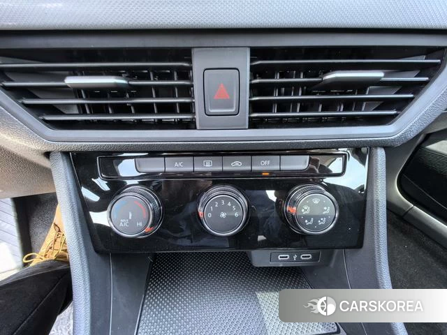 Volkswagen Bora id 4254143 из Китая 19